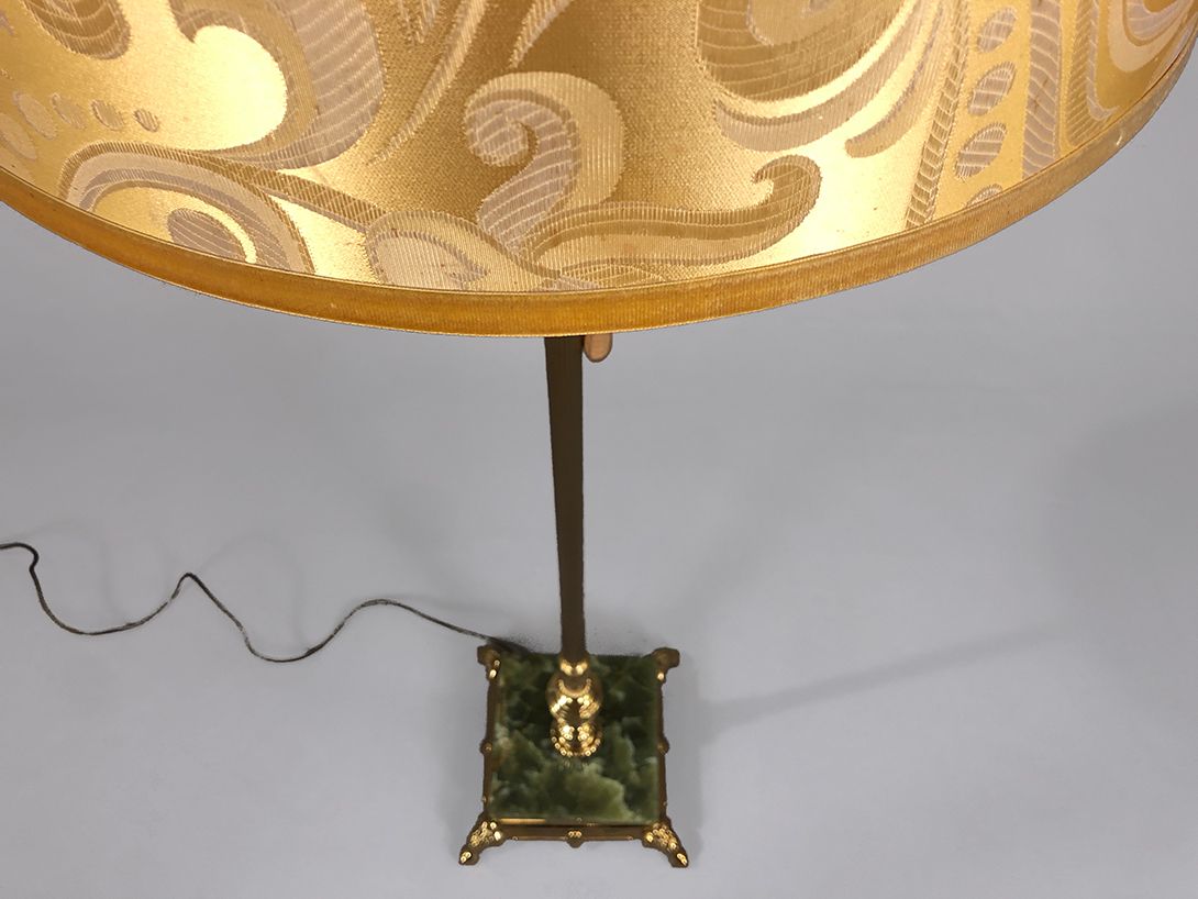Foto Floor Lamp with Golden Ornate Shade and Brass and Marble Stand h165 F2