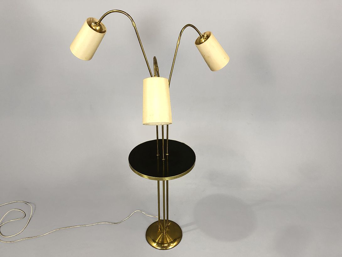 Foto Floor Lamp with 3 Arms and Integrated Shelf h150 B1
