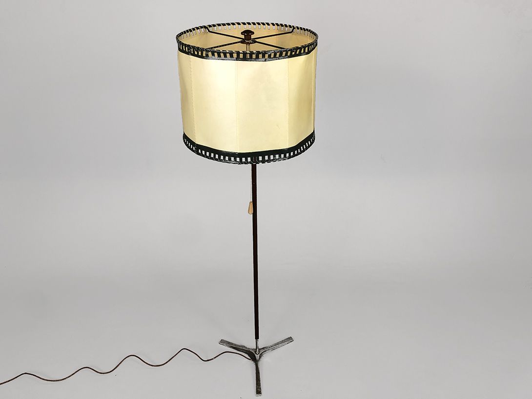 Foto Champagne Floor Lamp with Black Stand and Pull Switch h160 G1