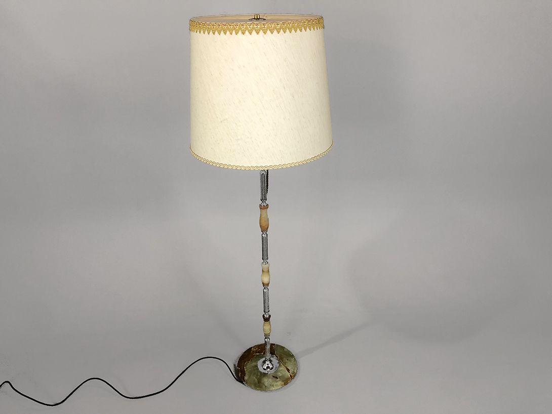 Foto Floor Lamp with Wood and Metal Stand h163
