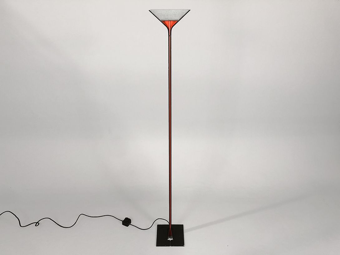Foto Memphis Floor Lamp Red and Black h190 B1+
