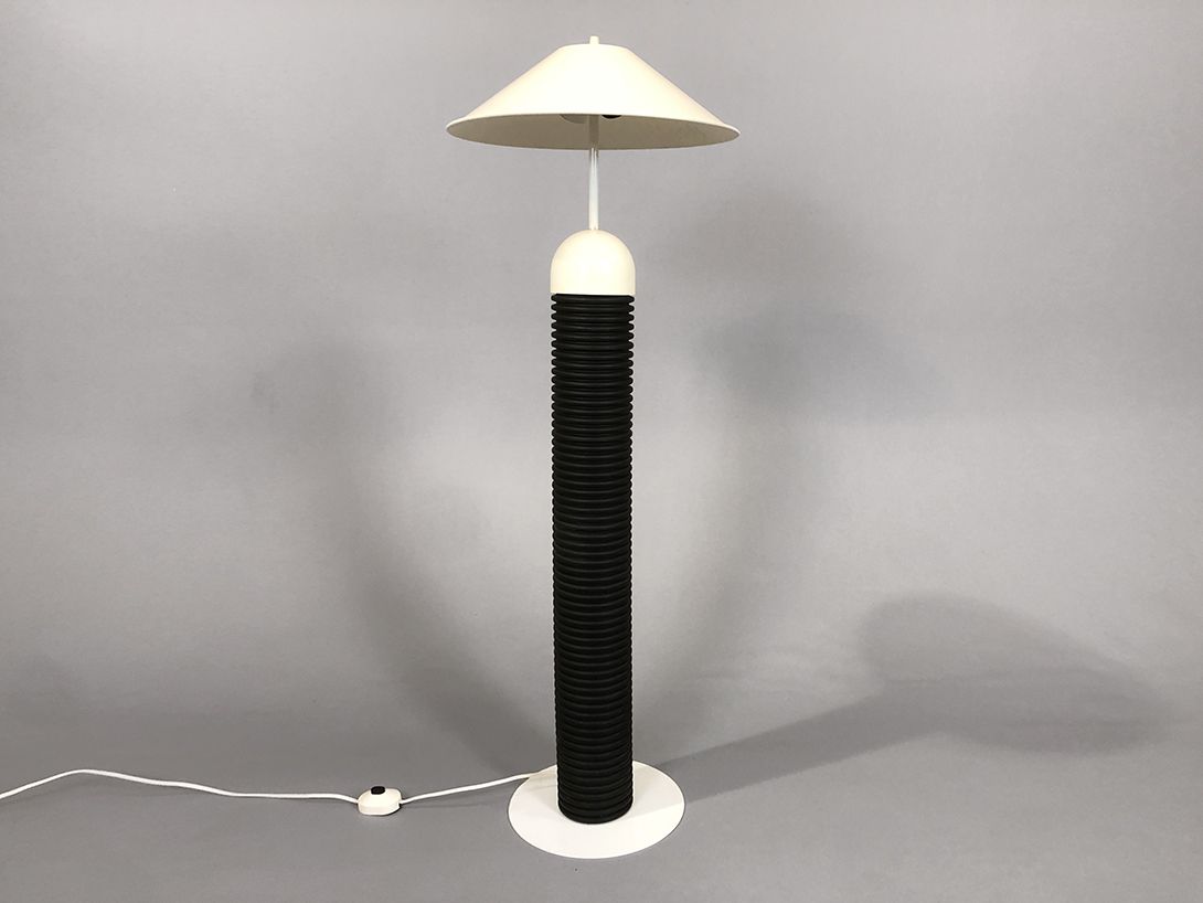 Foto Floor Lamp Black Stand White Shade h114 B1