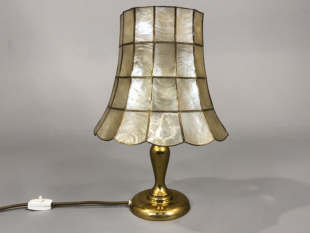 Foto Table Lamp with Golden Stand h41