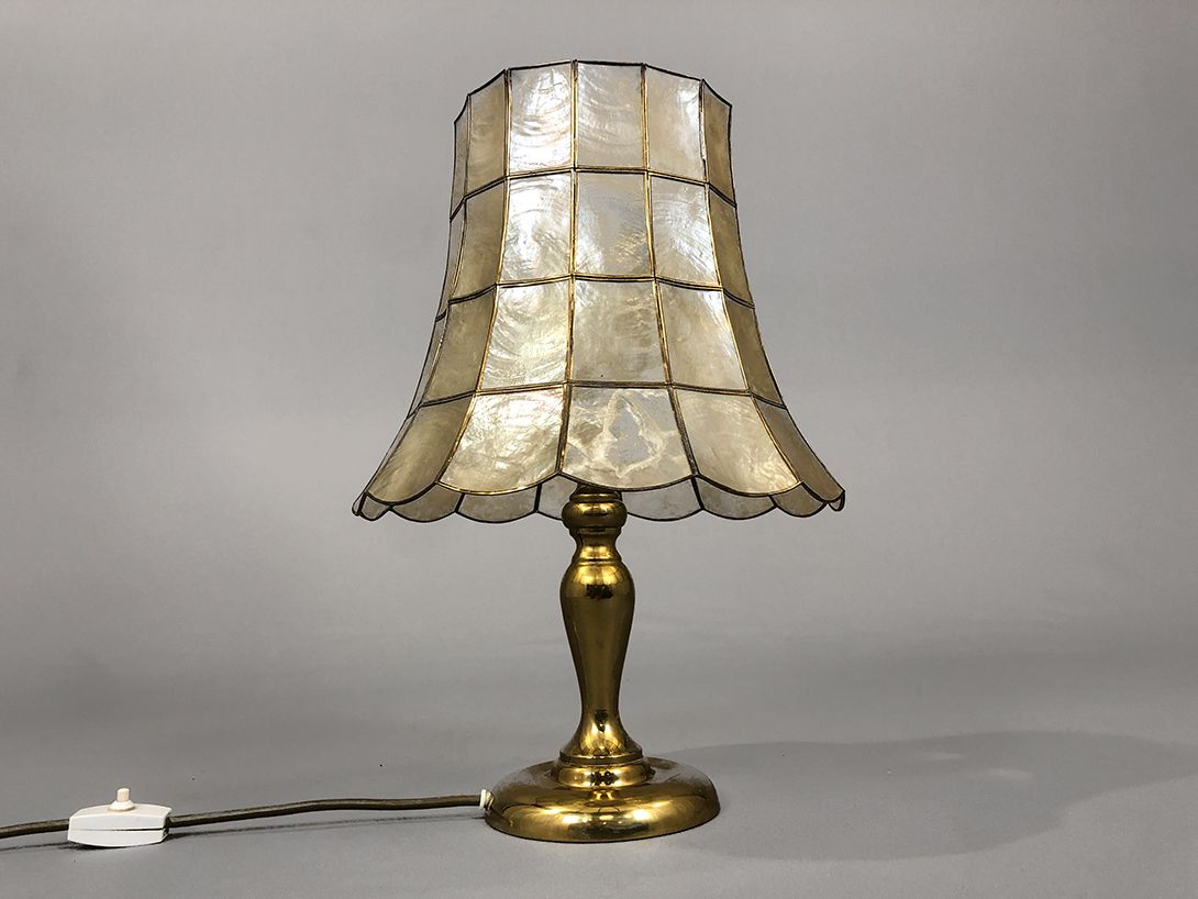 Foto Table Lamp with Golden Stand h41