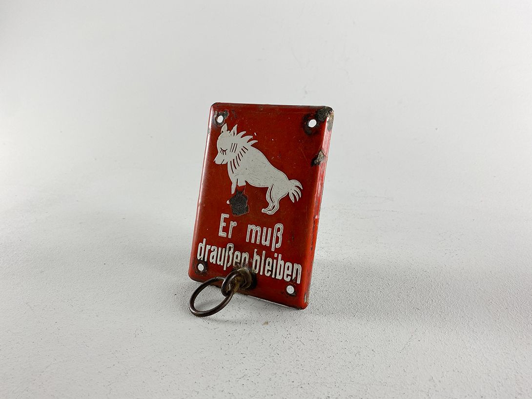 Foto Dog Stays Outside Sign Germany 22B6