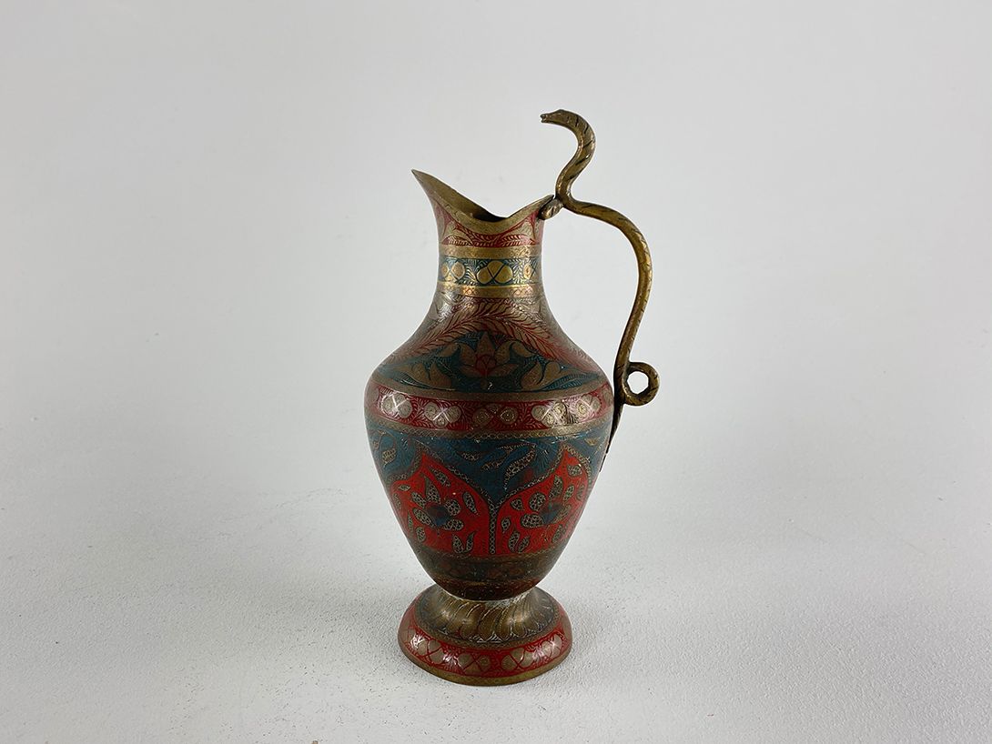 Foto Colorful Oriental Jug with Snake Handle h26