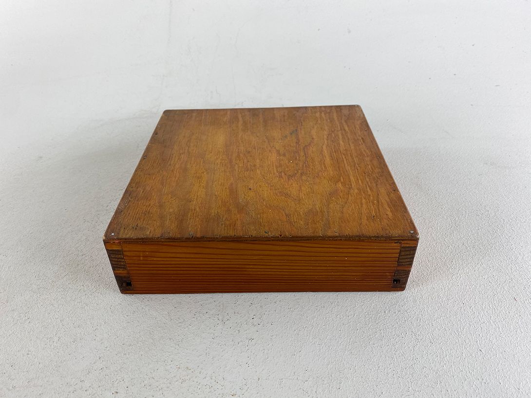 Foto Wooden Box with Secret Storage Space