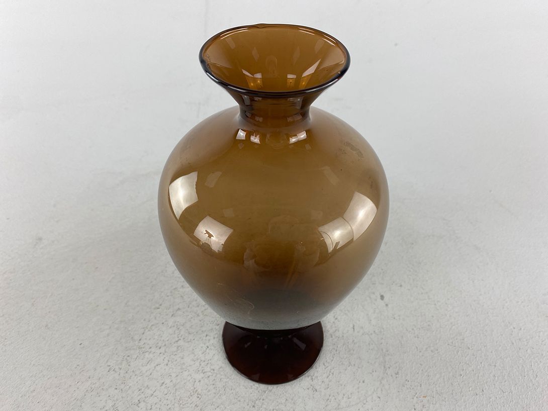 Foto Curved Brown Glass Vase h25