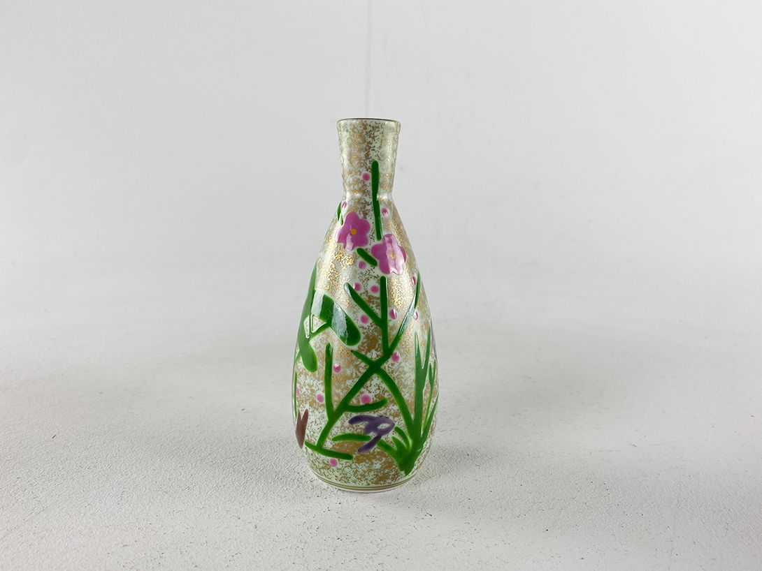 Foto Small Japanese Handpainted Sake Set