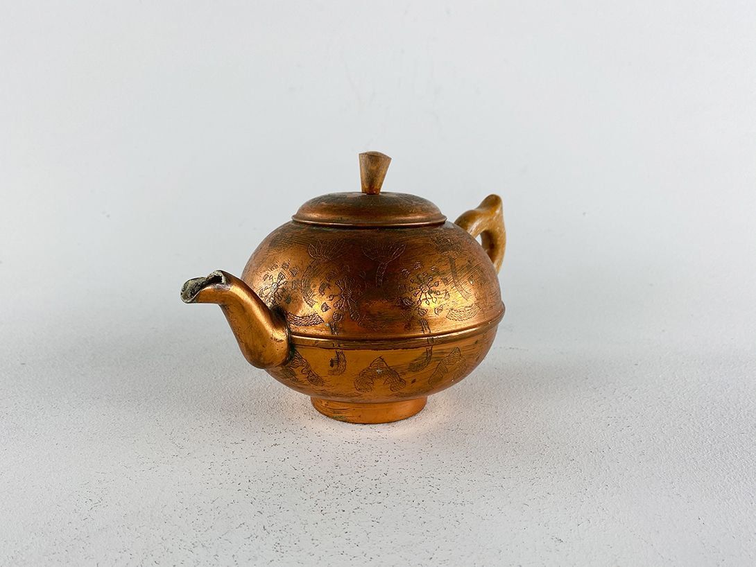 Foto Copper Detailed Teapot //