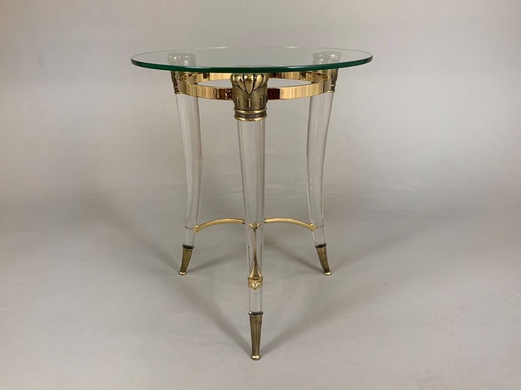 Foto Exotic Glass Horn Side Table France 1970 h66x65