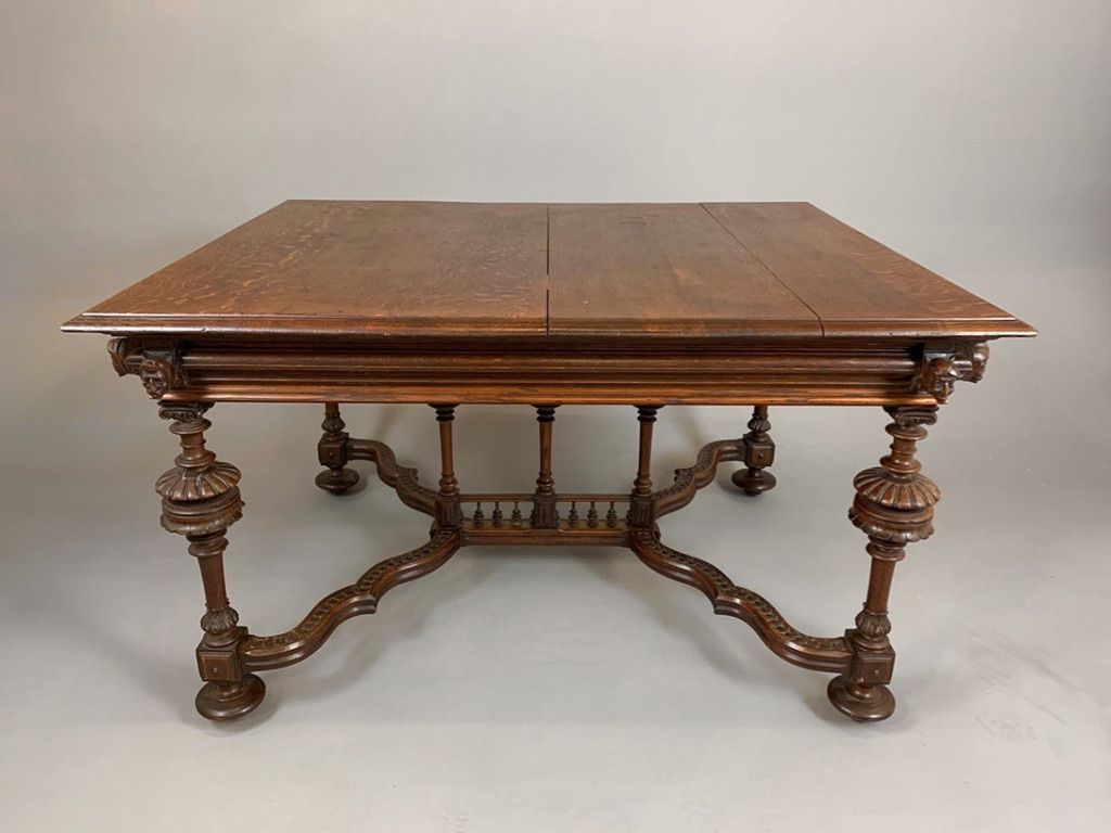 Foto Beautifully Carved Dining Table, Extendable h78x135x110 //