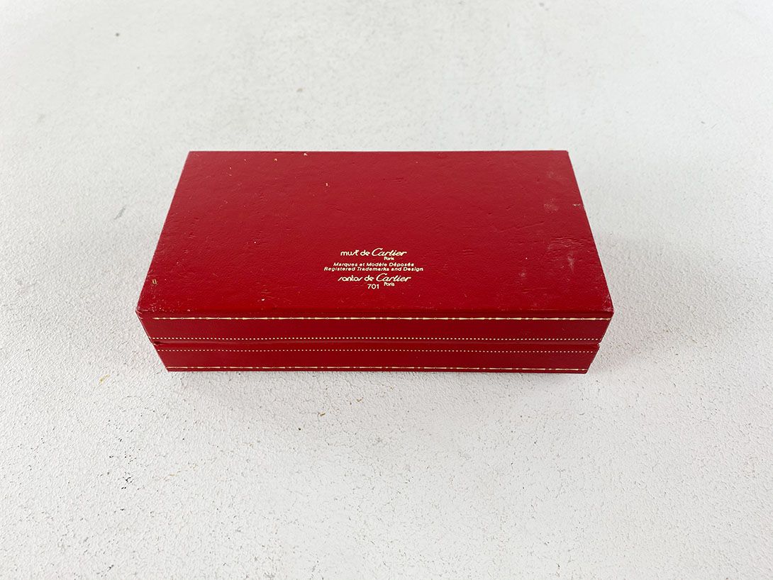 Foto Red Cartier Glasses Case