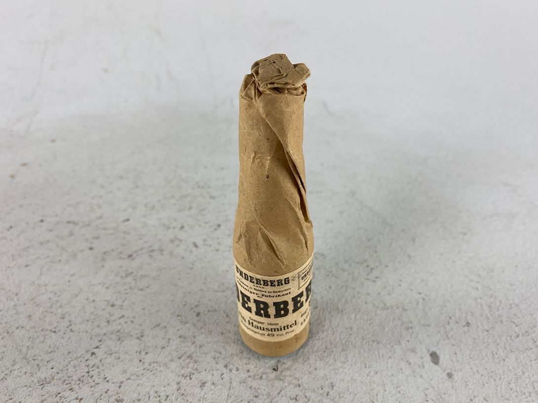 Foto Home Remedy Vial &#8220;Underberg&#8221;