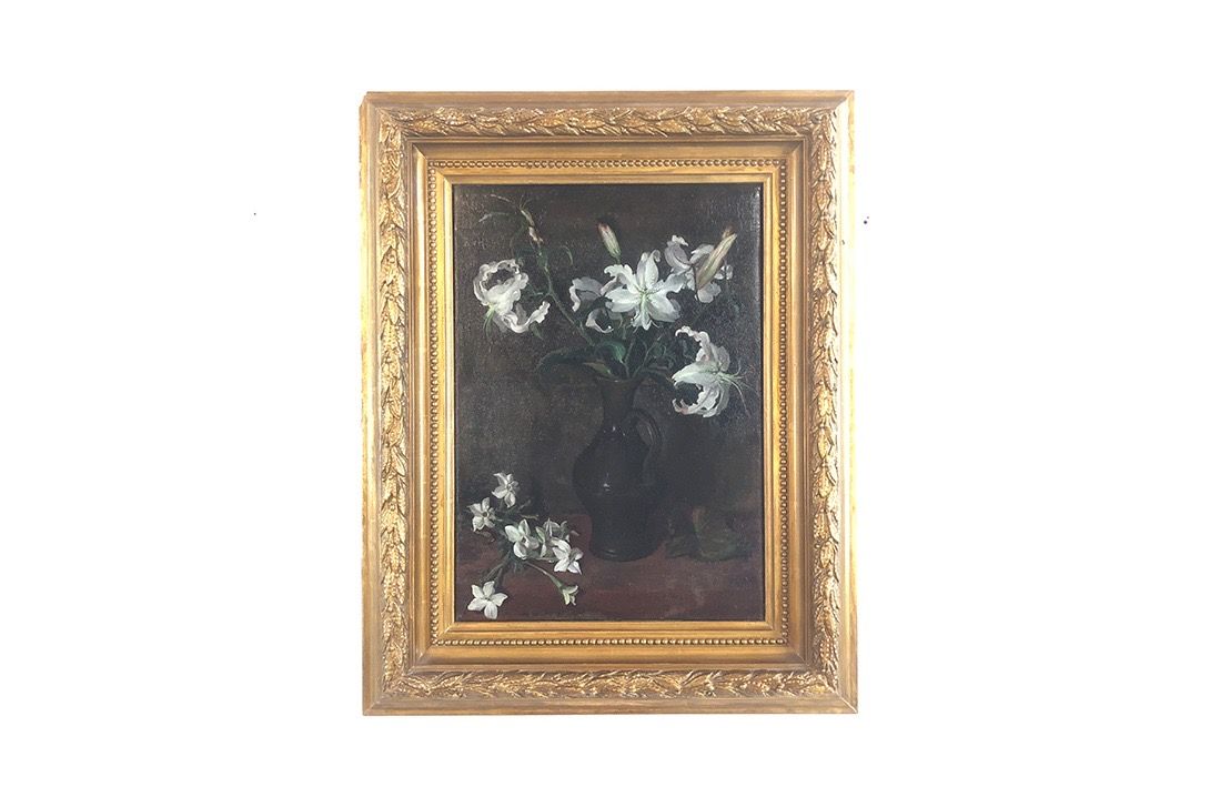 Foto Dark Still Life of White Lilies in a Black Vase h75x59 25E7
