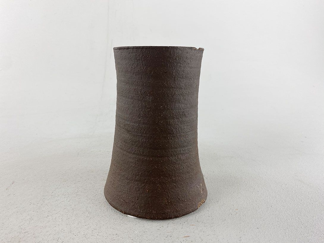 Foto Dark Brown Volcano Stoneware Vase h18 D4