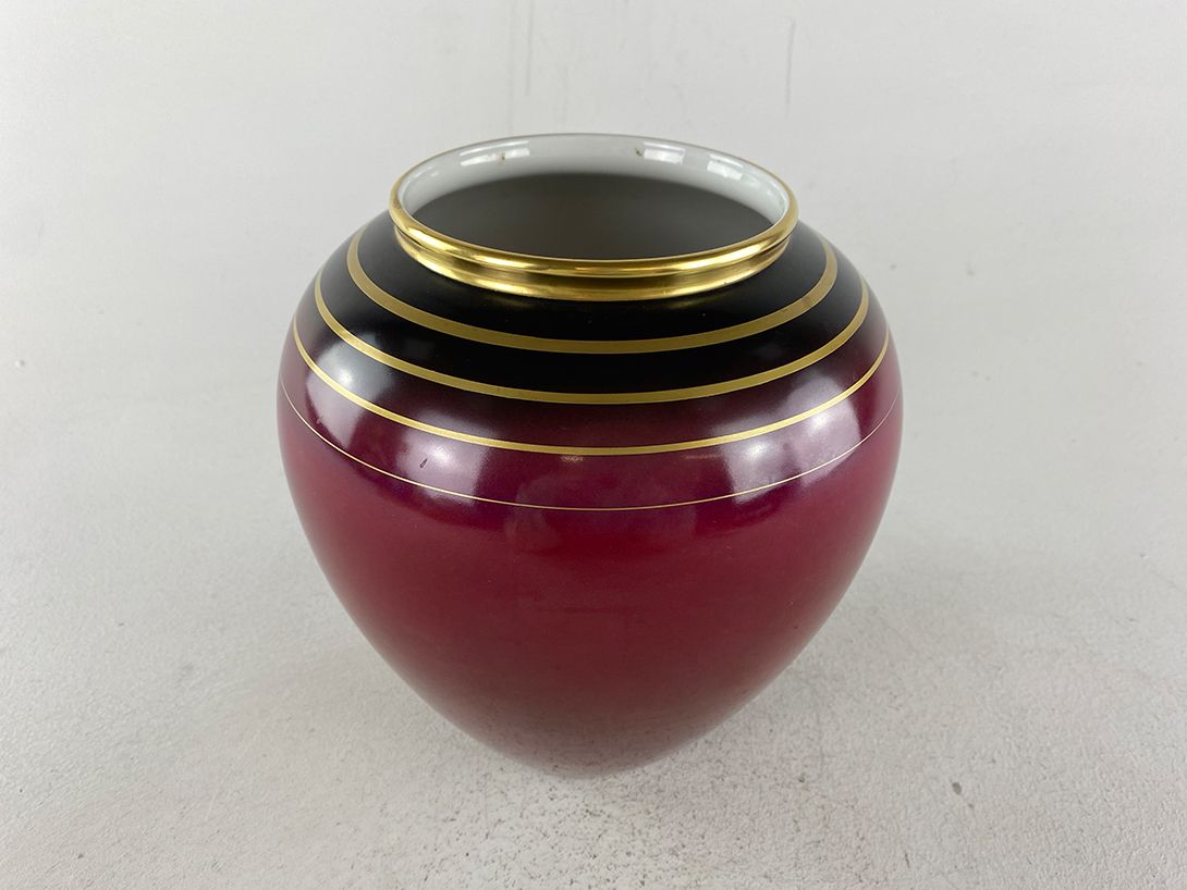 Foto Red and Gold Porcelain Vase