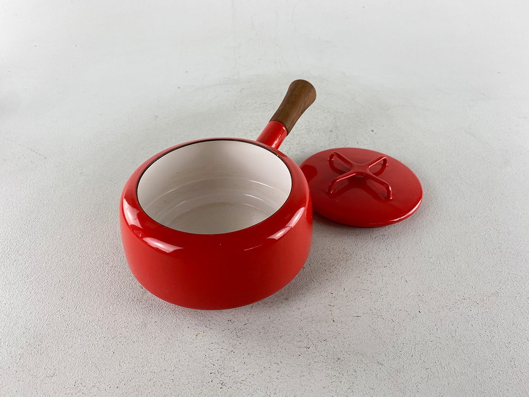 Foto Red Enamel Pan