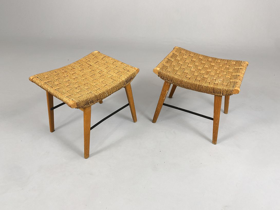 Foto Basket Stool with Wooden Frame