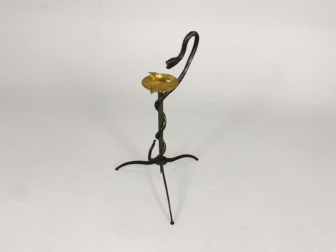 Foto Floor Ashtray in Form of a Snake with Brass Plate