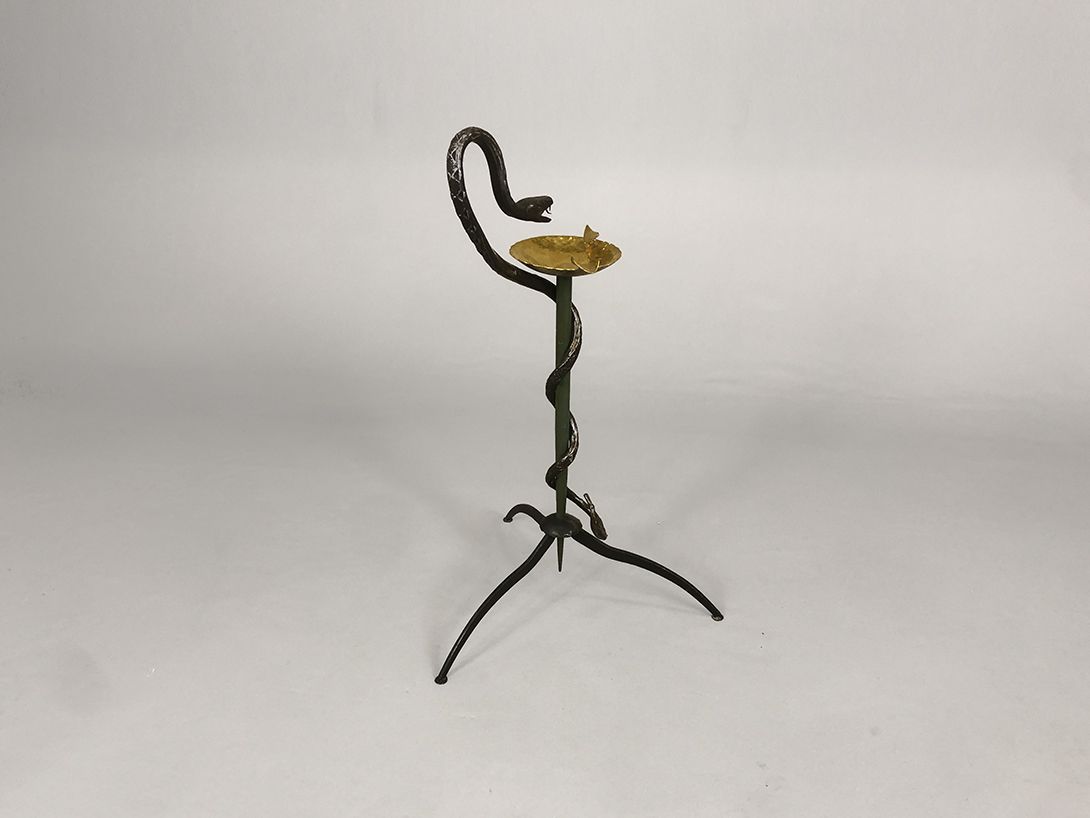 Foto Floor Ashtray in Form of a Snake with Brass Plate