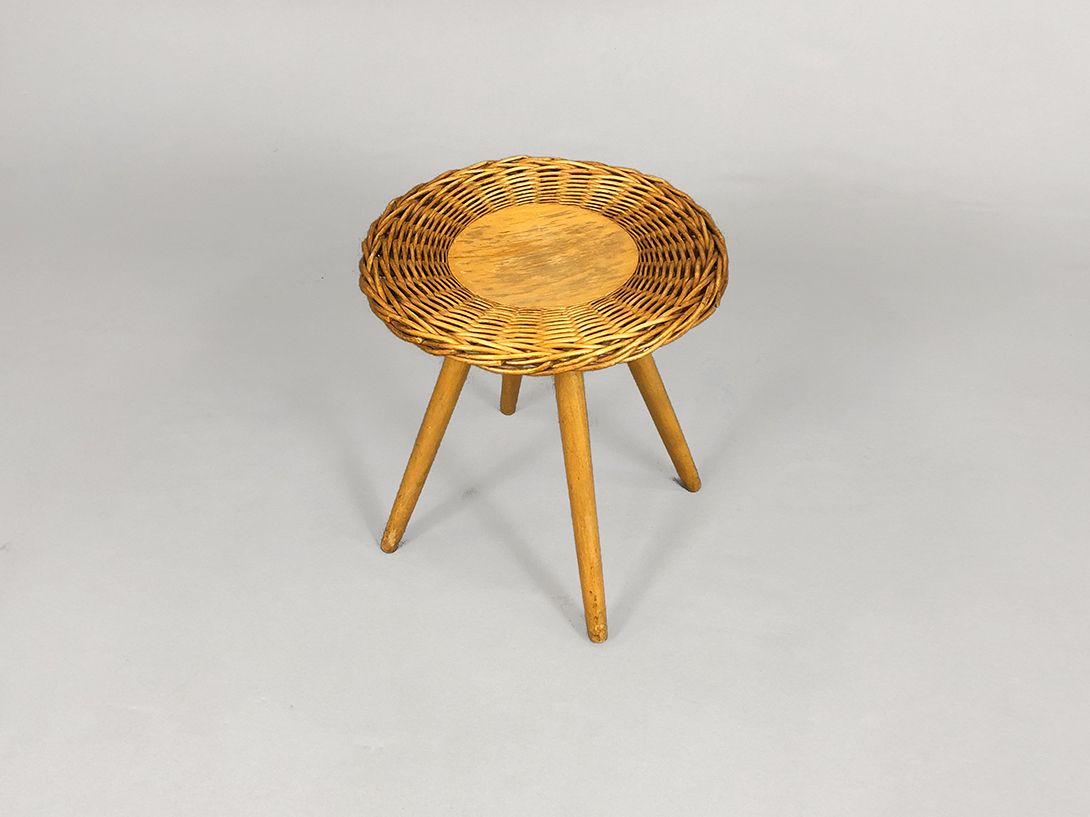 Foto Wooden Stool with Wickerworked Seat