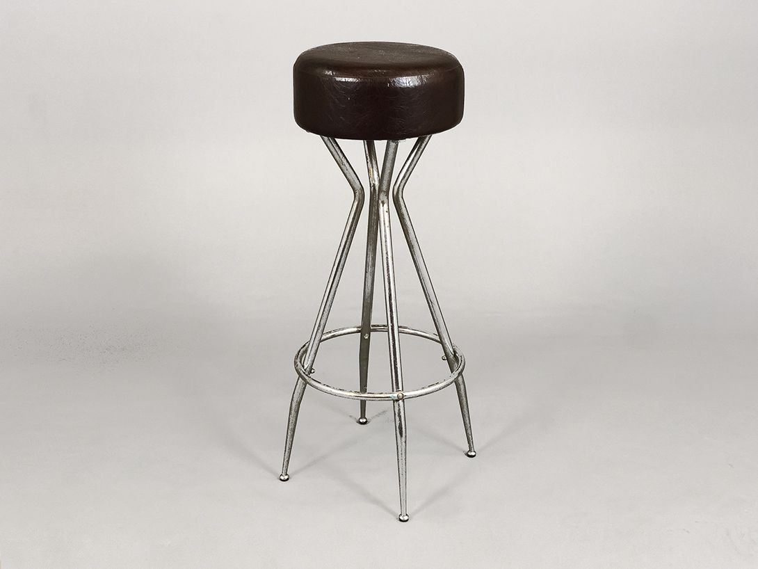 Foto Bar Stool with Black Leather Seat