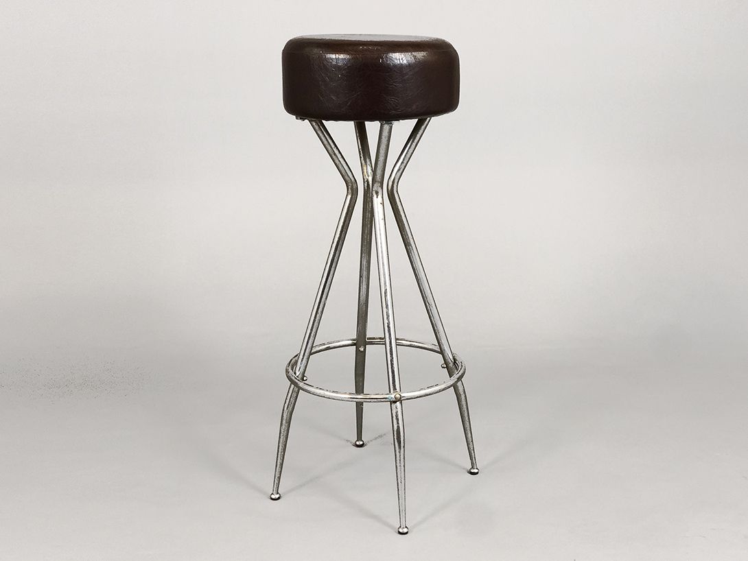 Foto Bar Stool with Black Leather Seat