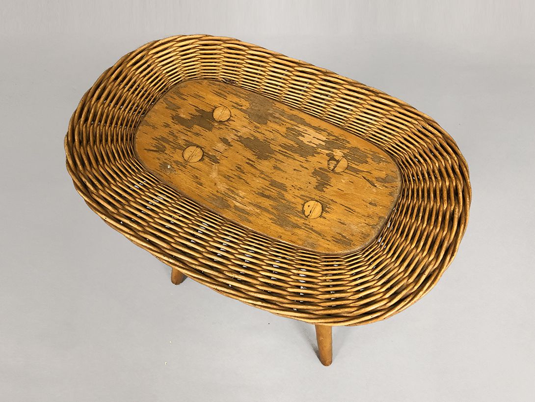 Foto Wooden Stool with Wickerworked Seat