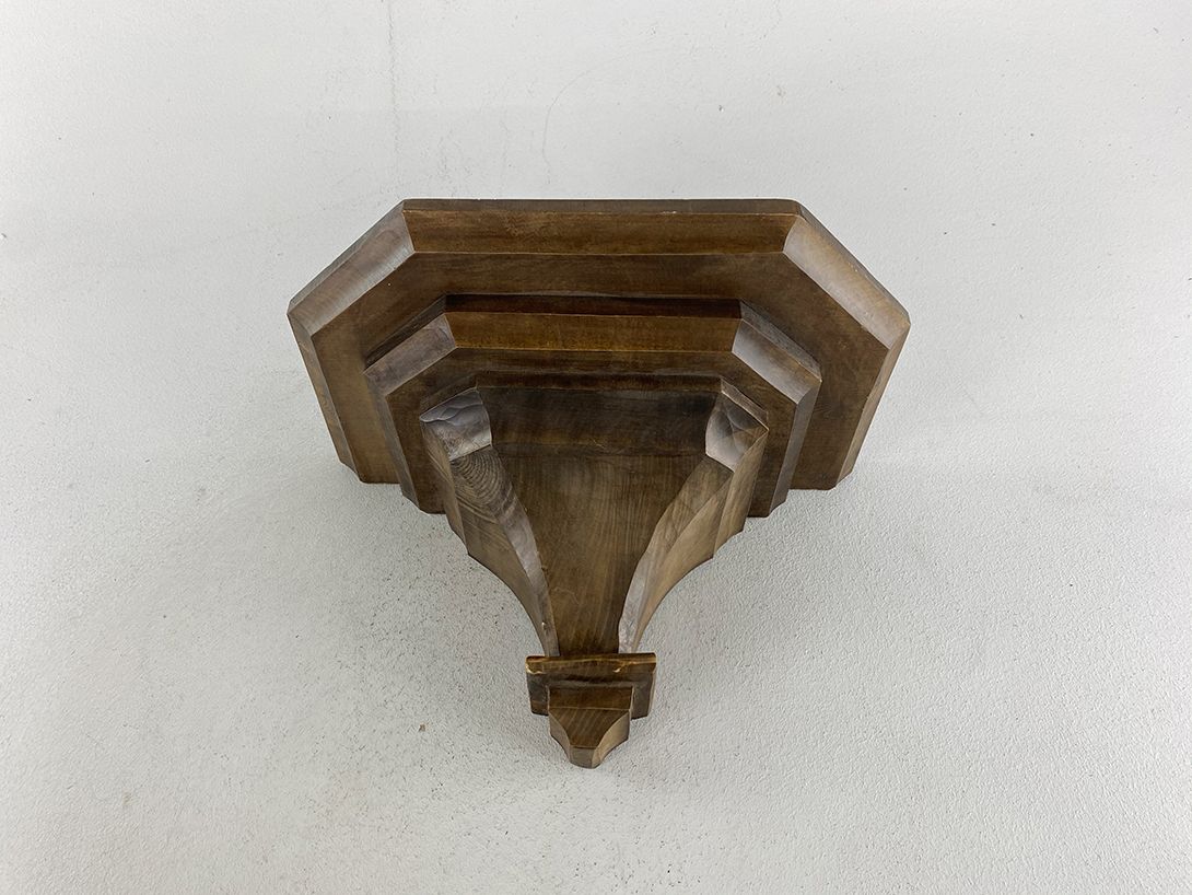 Foto Massive Wooden Wall Shelf