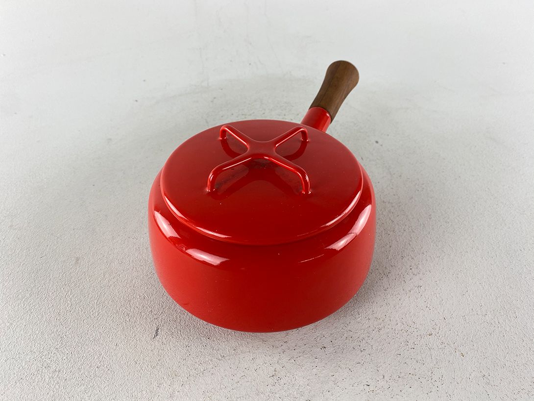 Foto Red Enamel Pan
