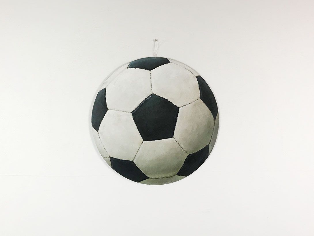 Foto Cardboard Soccer Ball 22E3
