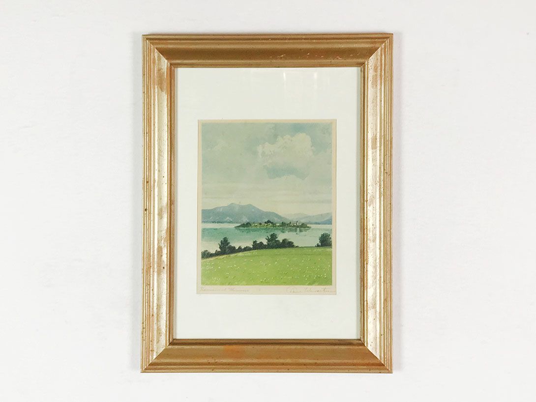 Foto Peaceful Lake City in Golden Frame 23C8