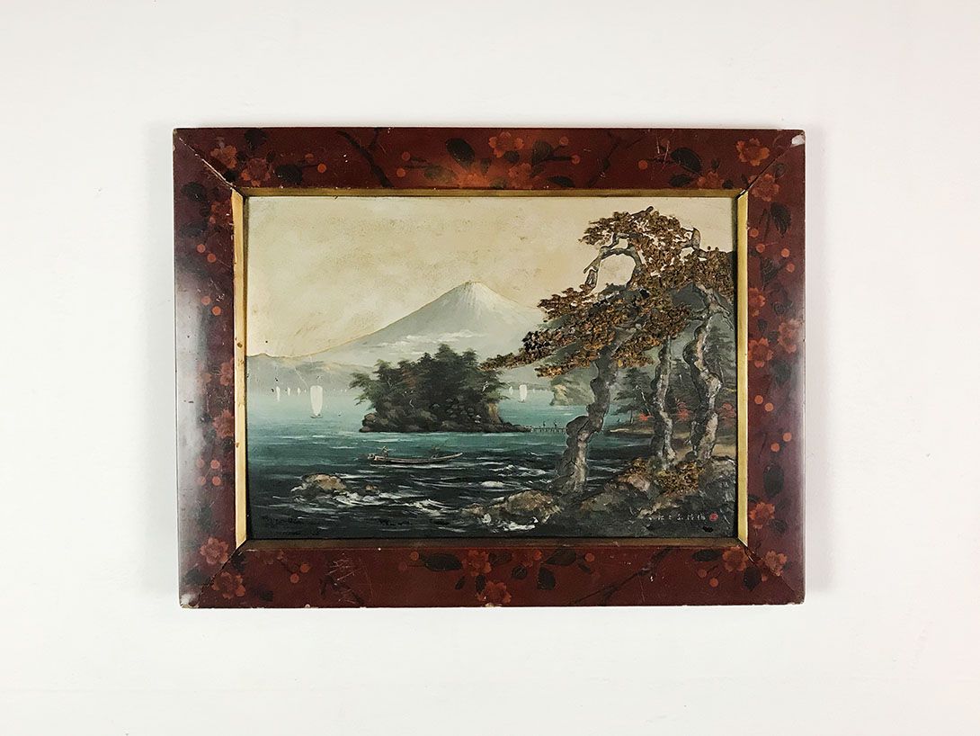 Foto Painting and Wood Carving of Mount Fuji, Japan 27D7