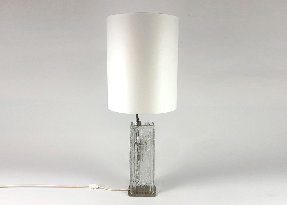 Foto Tall Table Lamp with Massive Glass Stand h103