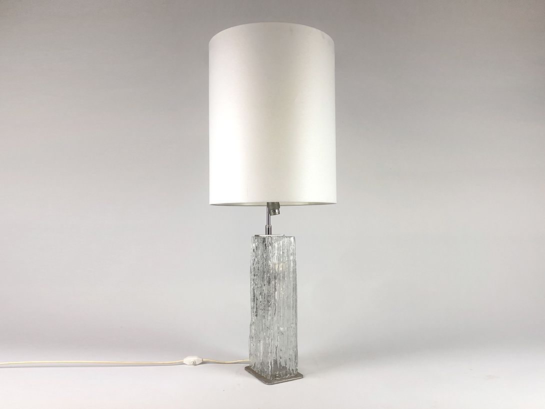 Foto Tall Table Lamp with Massive Glass Stand h103
