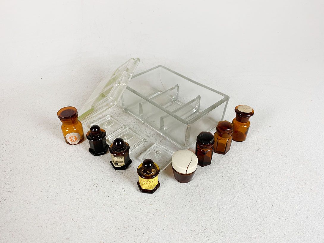 Foto Small Medicine Jars h8x17x11