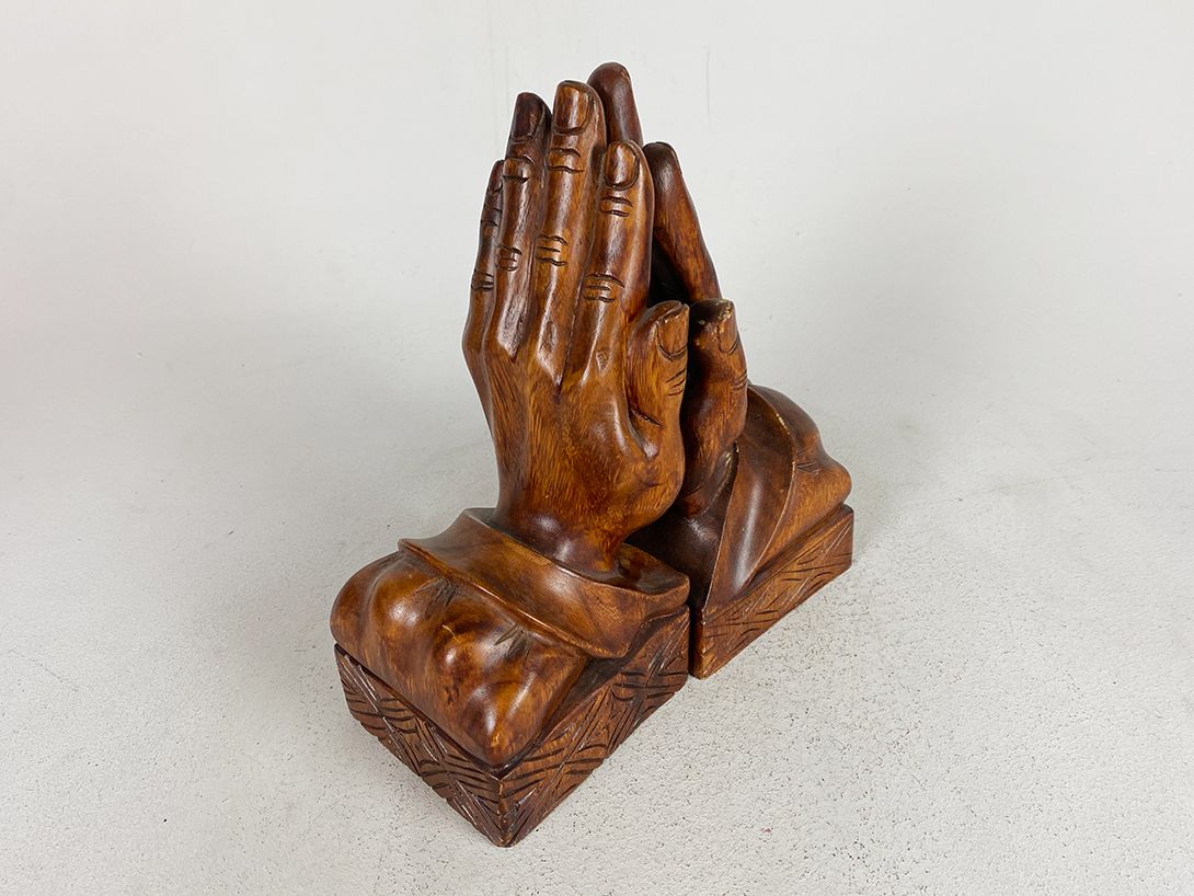Foto Carved Wooden Hand Bookends