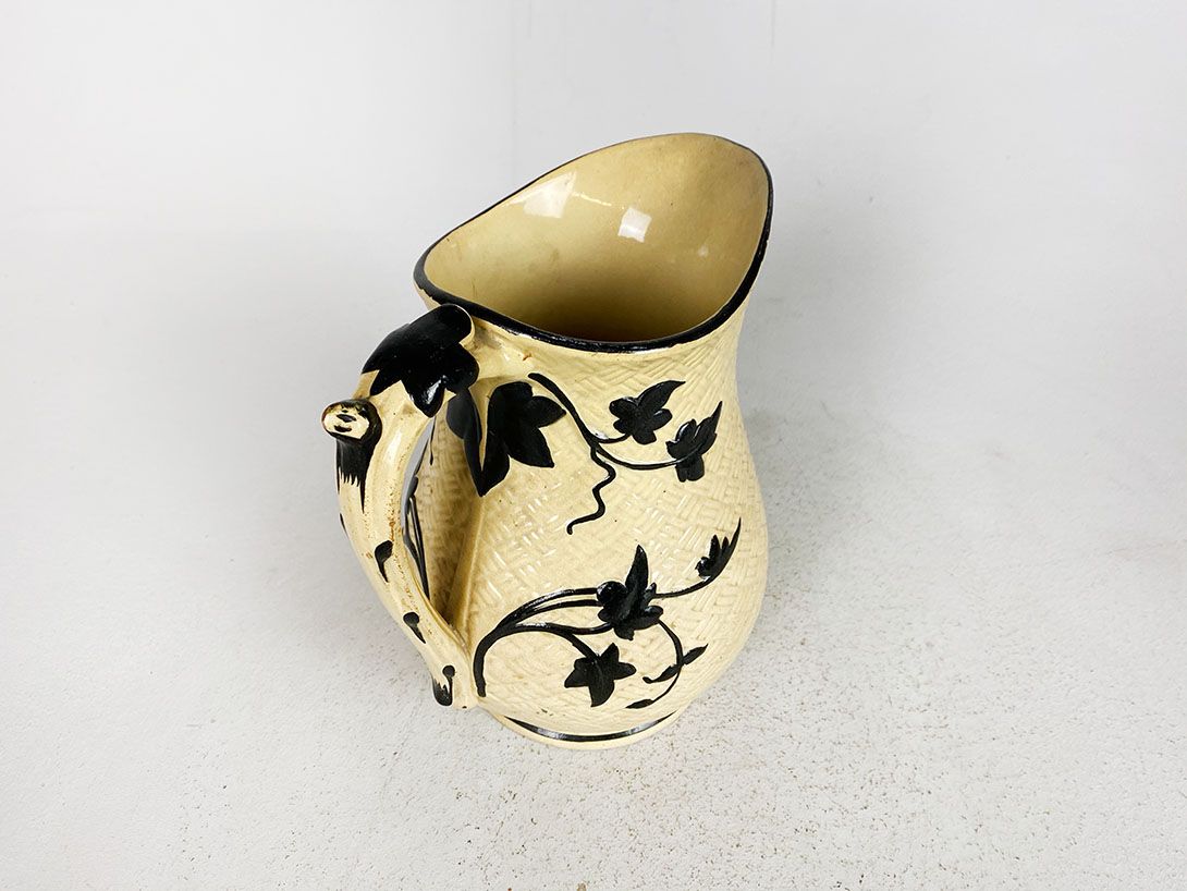 Foto Yellow Jug with Leaves h20