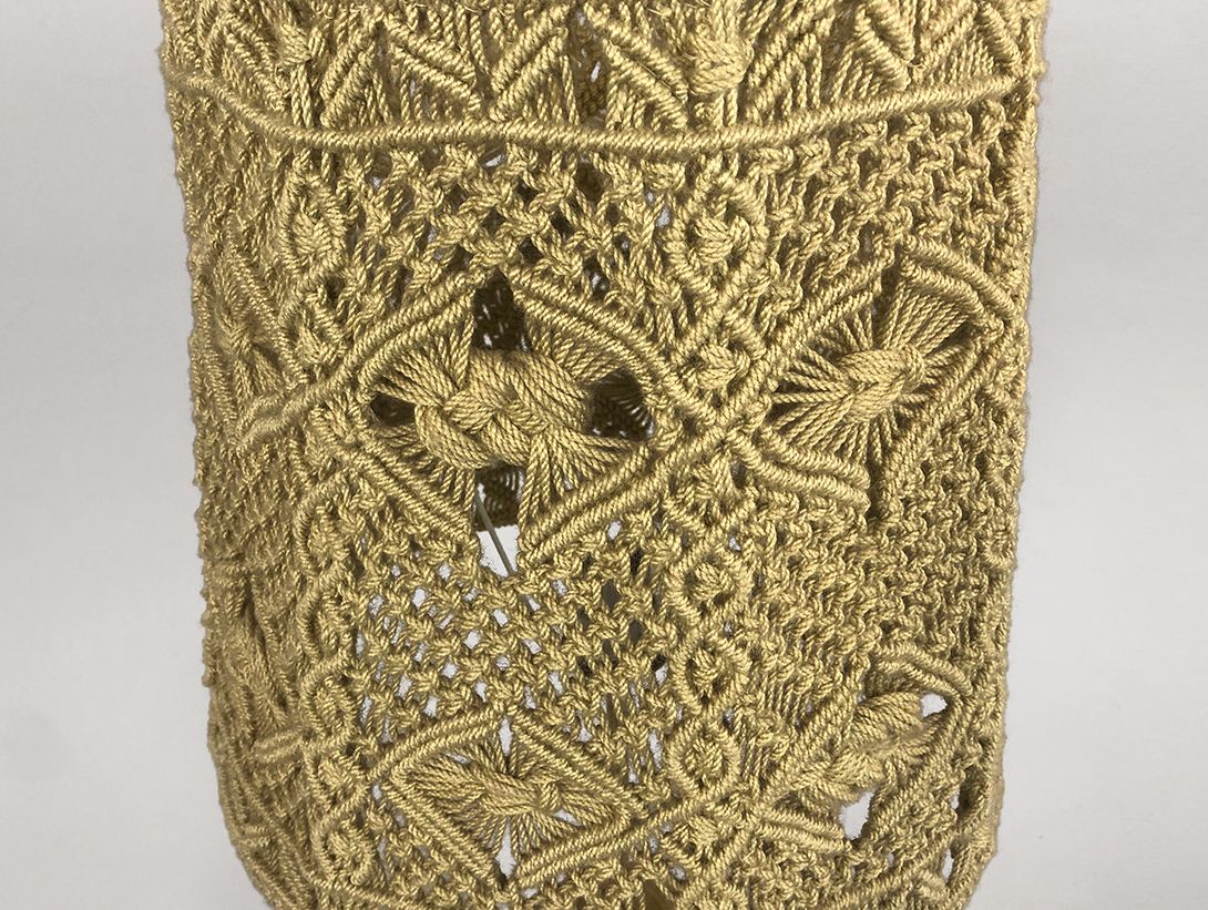 Foto Massive Stoneware Floor Lamp with Crochet Shade h105 B1+