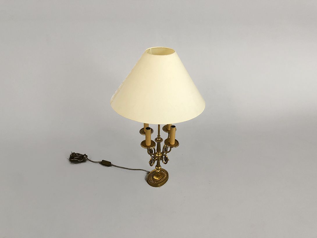 Foto Table Lamp with White Shade and Four Arms h76