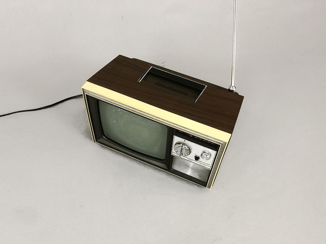 Foto Universum Television SK-993