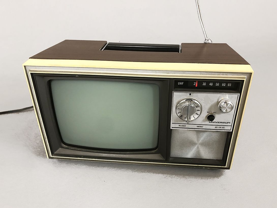Foto Universum Television SK-993