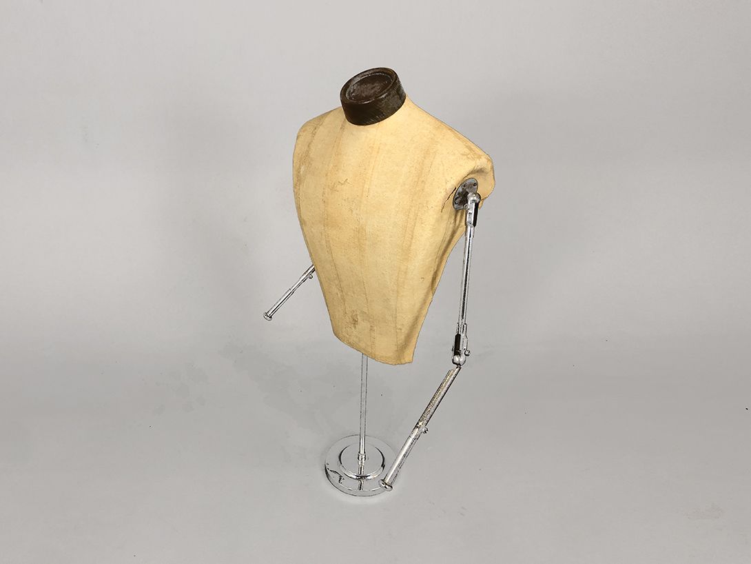 Foto Tailor&#8217;s Dummy with Metal Arms