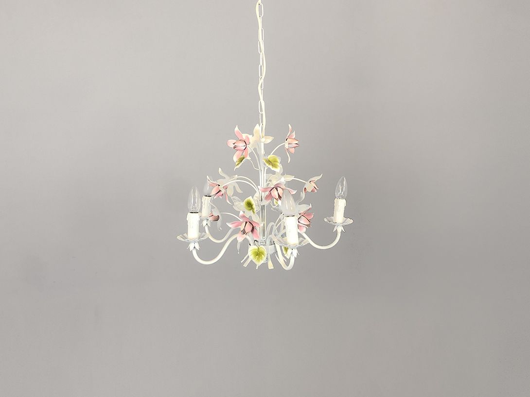 Foto White Metal Chandelier with Pink Flowers ø55
