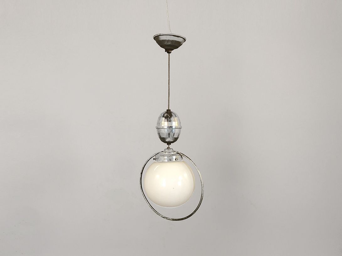 Foto Chrome and White Ball Extendable Art Deco Ceiling Lamp Berlin 1937 ø34