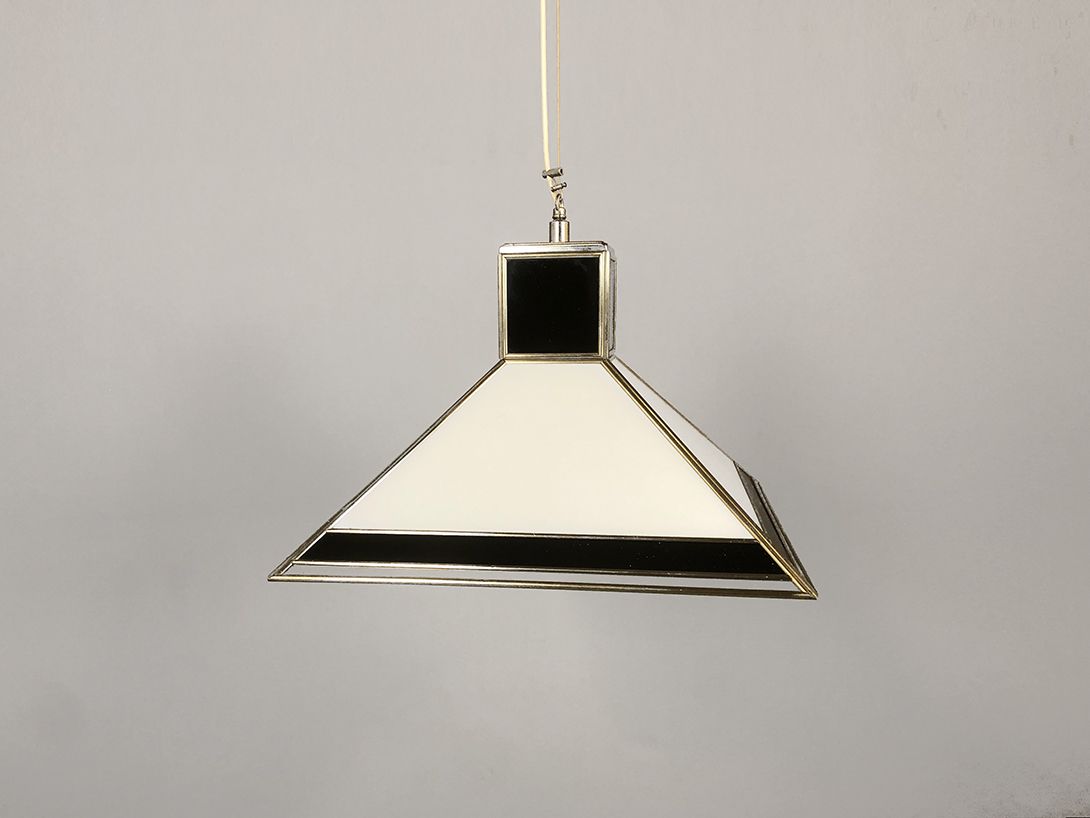 Foto Black and White Glass Art Deco Pyramid Pendant Lamp h37