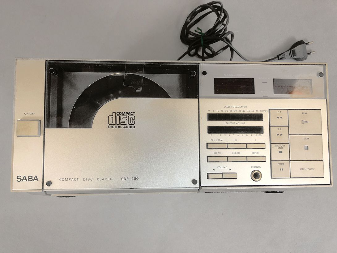 Foto Saba CD Player CDP380