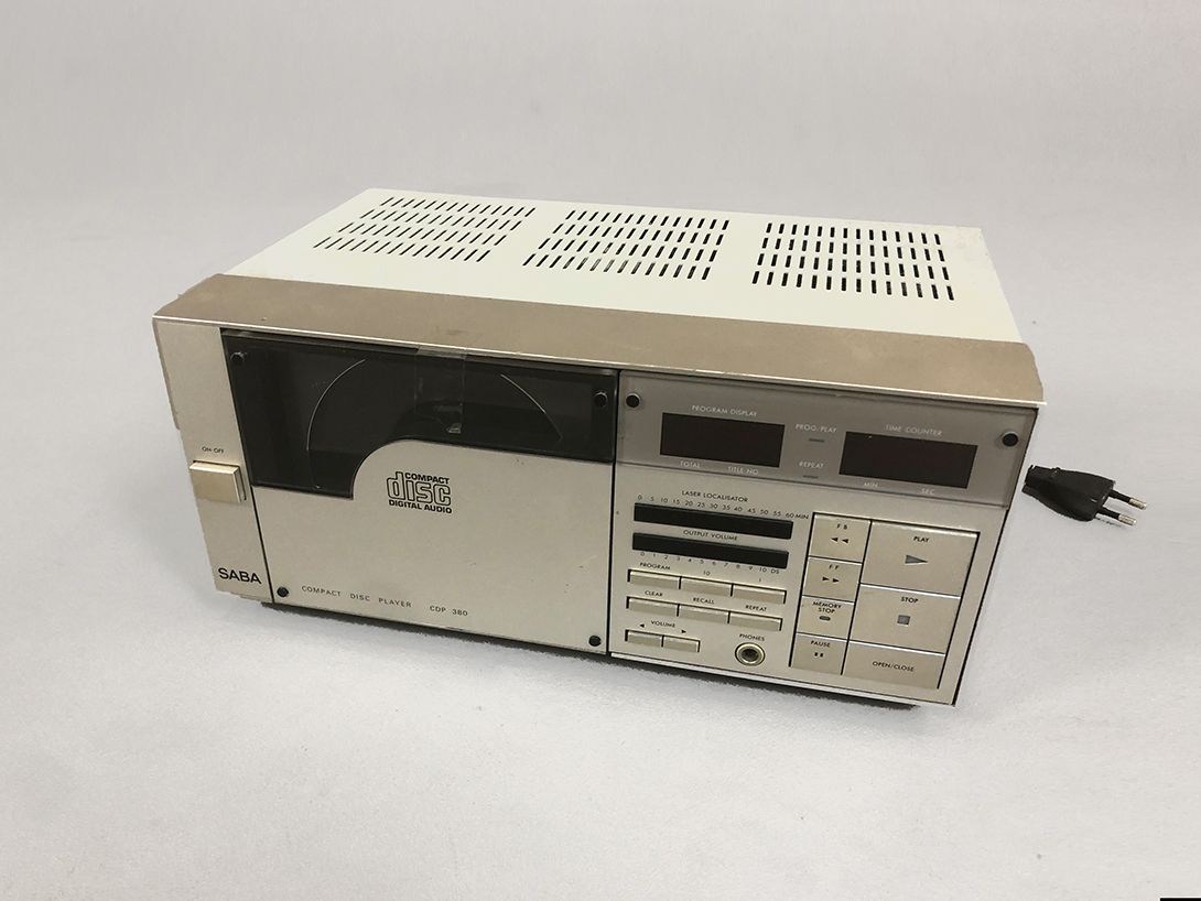 Foto Saba CD Player CDP380