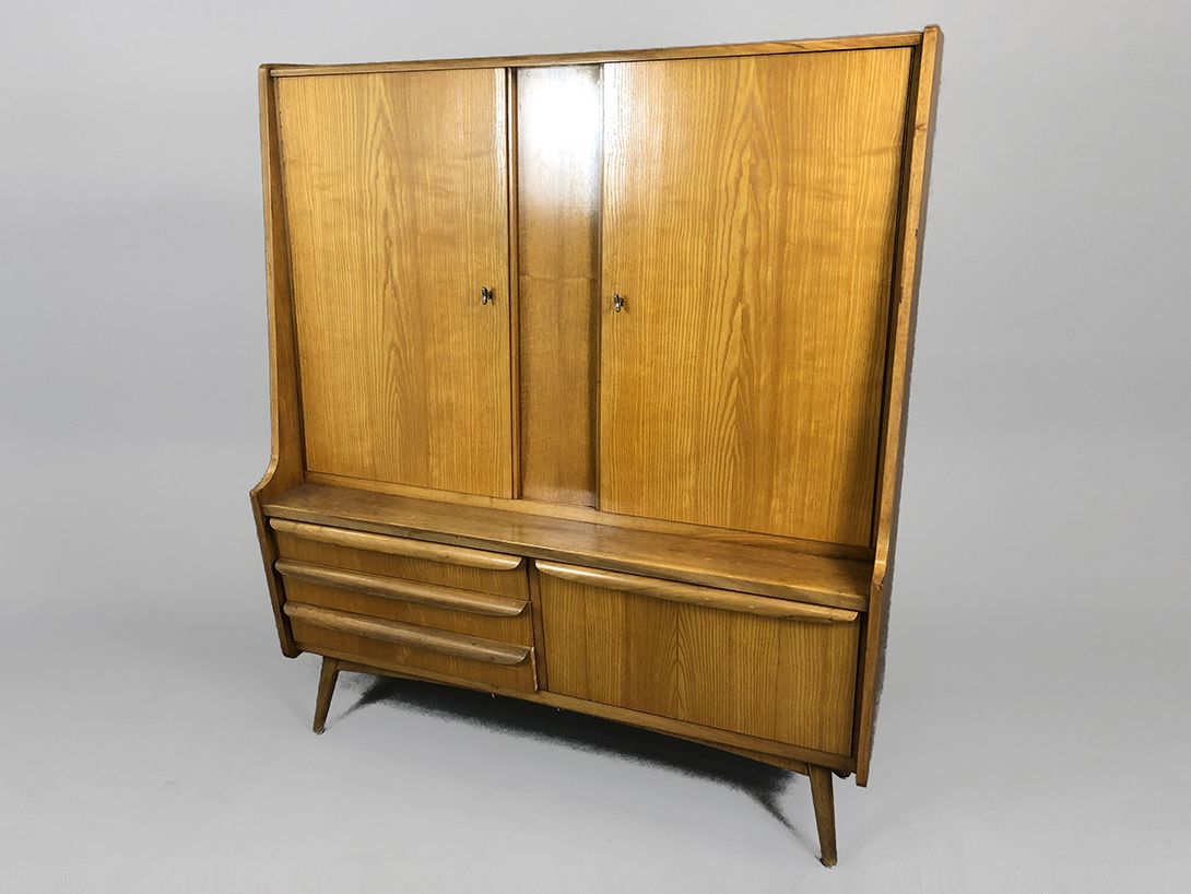 Foto Wooden Cabinet with Drawers *N
